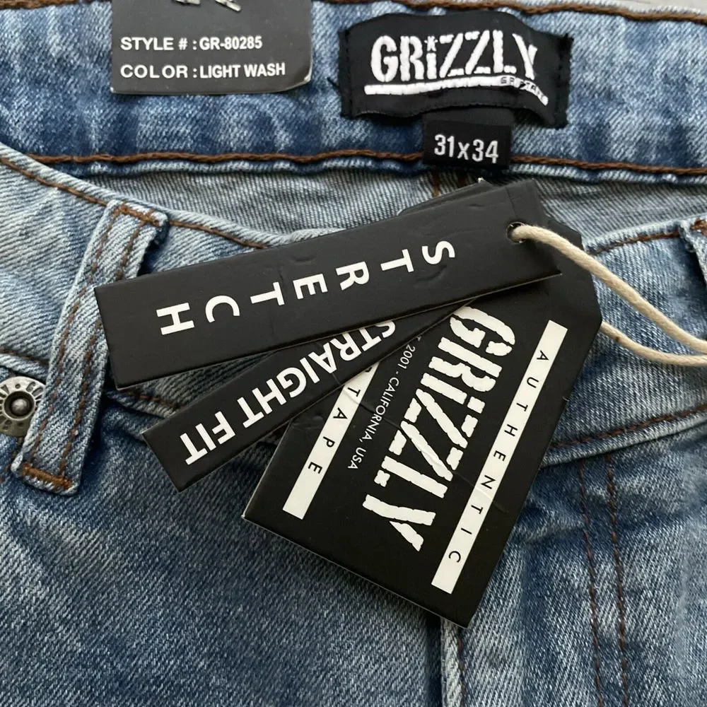 NWT‎  Grizzly Griptape Blue Jeans Med. Wash Straight Fit Stretch Sz. 31x34